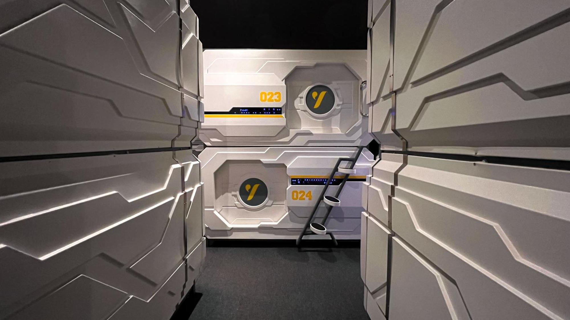 The Yellow Capsule Cancun Close To Airport المظهر الخارجي الصورة