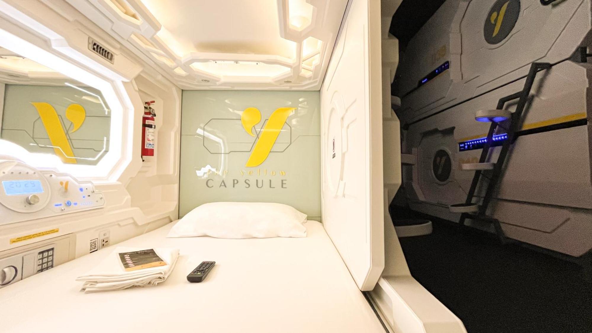 The Yellow Capsule Cancun Close To Airport المظهر الخارجي الصورة